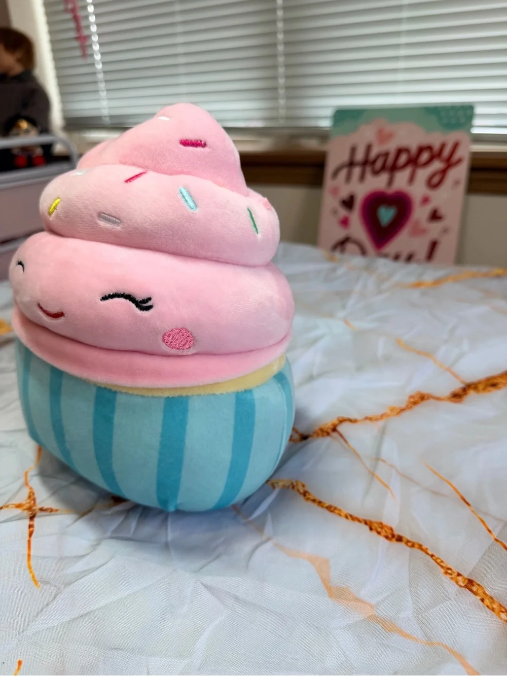 Squishmallows Deidre the Cupcake